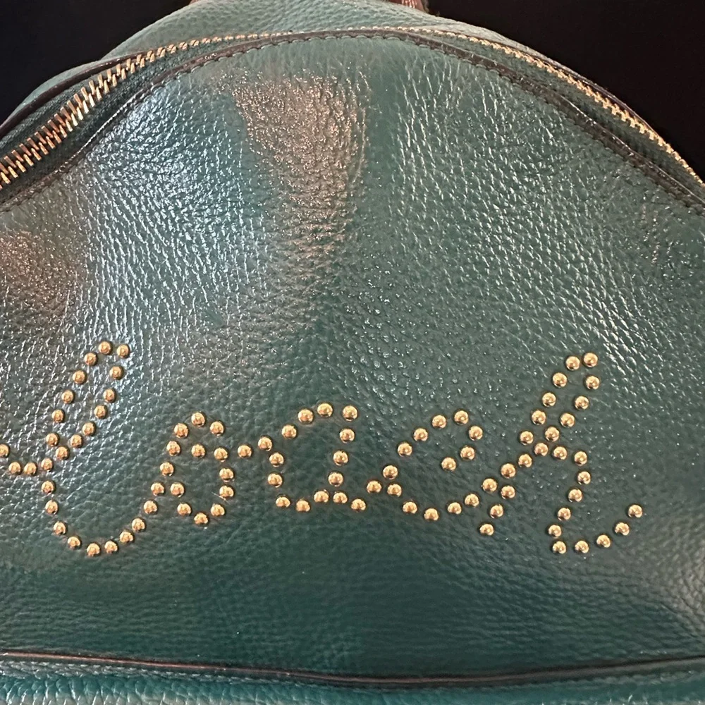 Coach 2019 Teal Pebbled Leather Backpack with Stud Script Logo Gorgeous. - Picture 9 of 13